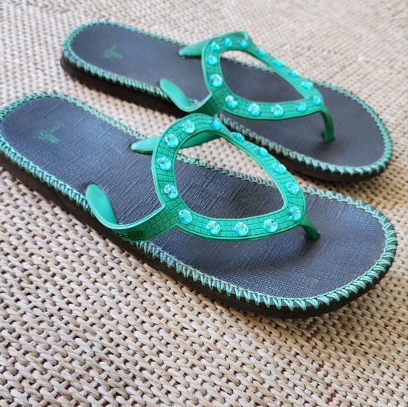 Sanuk Shoes - Sanuk sandals | Women's